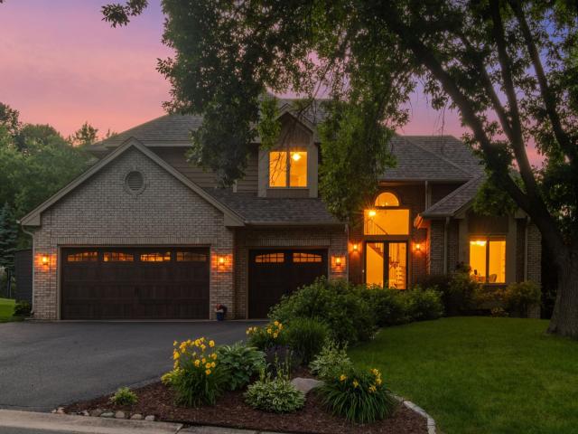 800 Fox Court Chanhassen MN 55317 - MLS# 7099286