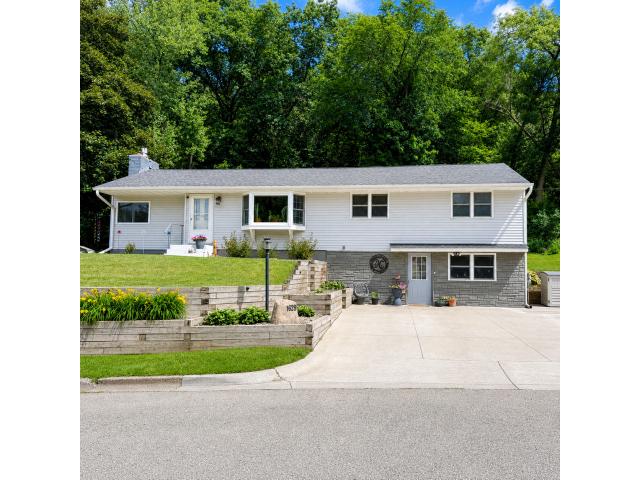 1629 Poplar Drive Red Wing MN 55066 - MLS# 7099600