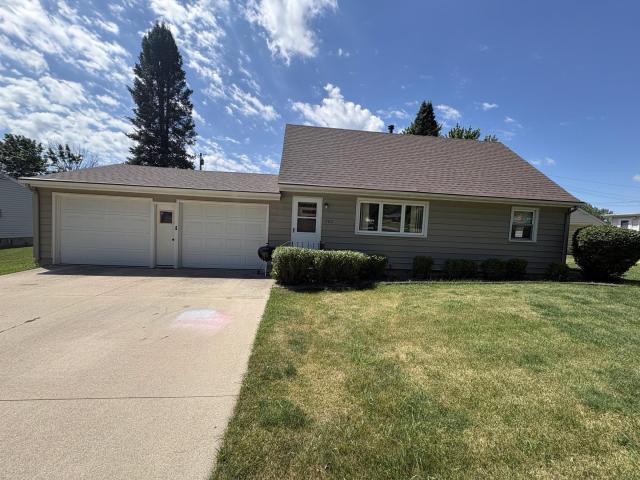 702 Glenview Drive Albert Lea MN 56007 - MLS# 7099813
