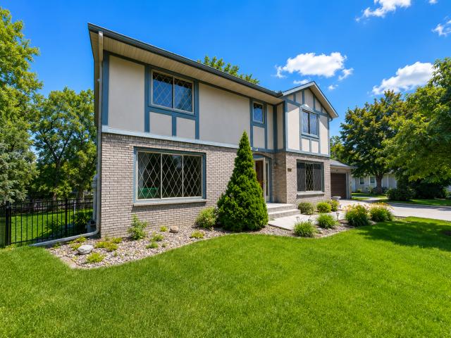 3851 Newport Lane NW Rochester MN 55901 - MLS# 7099872