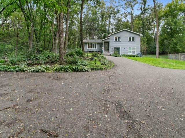 9045 Inver Grove Trail Inver Grove Heights MN 55076 - MLS# 7100141