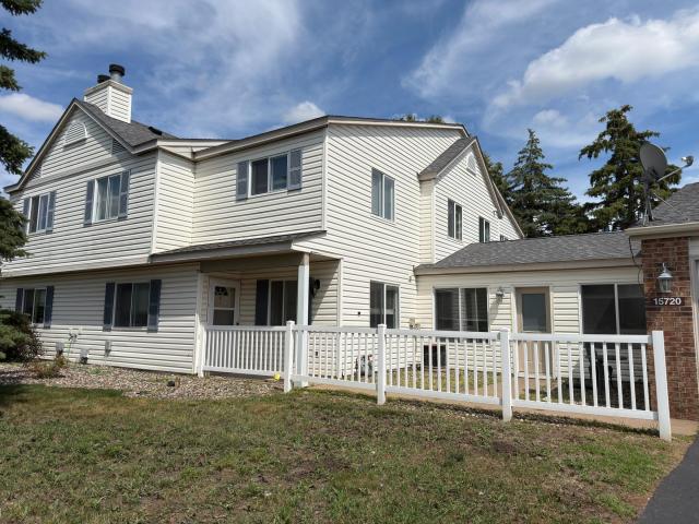 15720 Griffon Path Apple Valley MN 55124 - MLS# 7100161