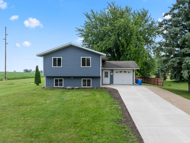 647 2nd Street NE Blooming Prairie MN 55917 - MLS# 7100354