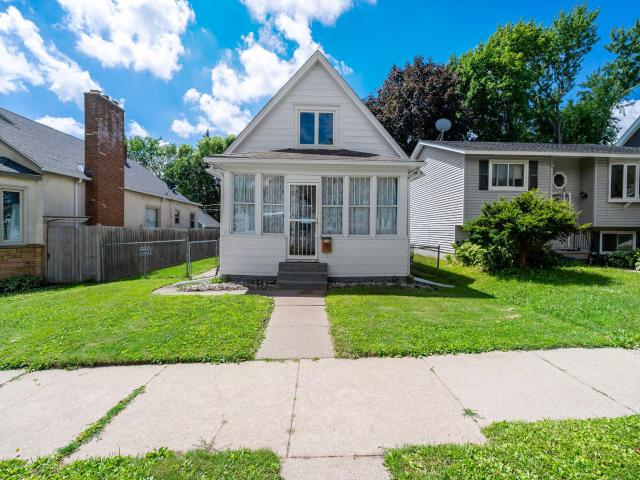 1036 Geranium Avenue E Saint Paul MN 55106 - MLS# 7100527