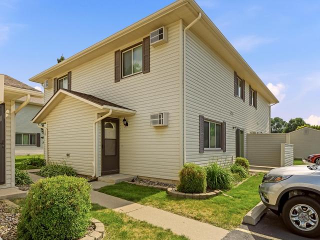 2809 19th Avenue NW Unit D Rochester MN 55901 - MLS# 7100810