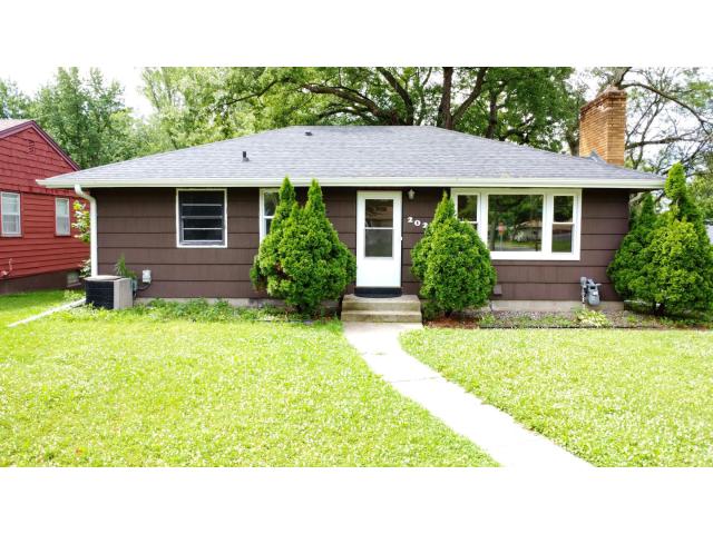 2022 Hyacinth Avenue E Saint Paul MN 55119 - MLS# 7100894