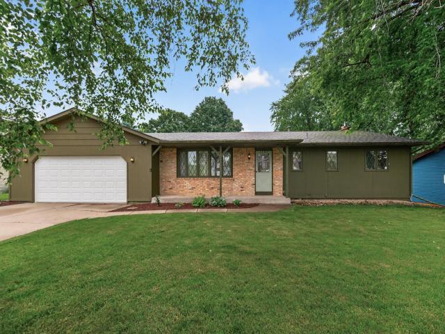 1589 Crest Drive Chaska MN 55318 - MLS# 7101120