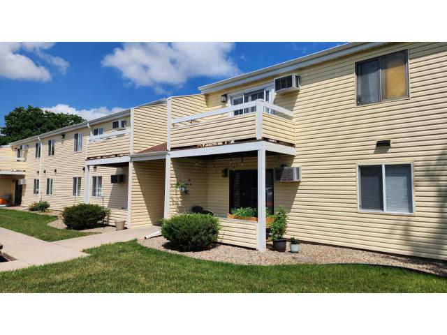 2312 Valleyhigh Drive NW Unit F108 Rochester MN 55901 - MLS# 7101276