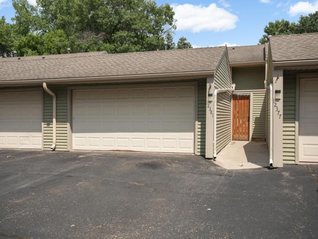 12381 Drake Street NW Minneapolis MN 55448 - MLS# 7101387