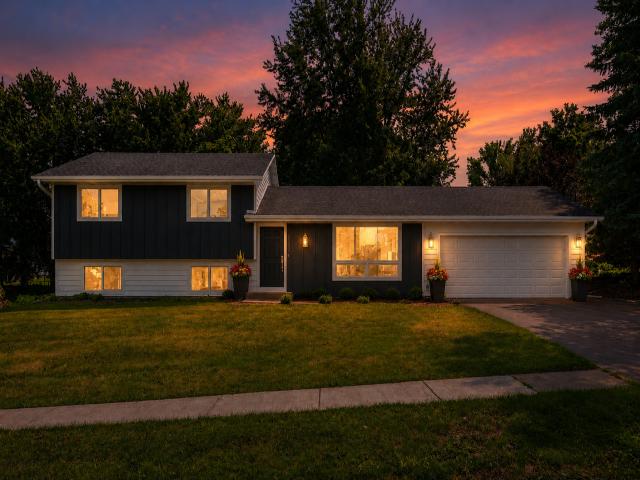8090 159th Street W Apple Valley MN 55124 - MLS# 7101512