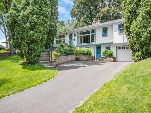 2925 Kyle Avenue N Minneapolis MN 55422 - MLS# 7101565