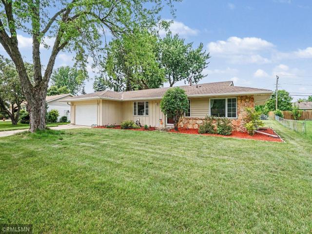 981 Oriole Drive Apple Valley MN 55124 - MLS# 7101709