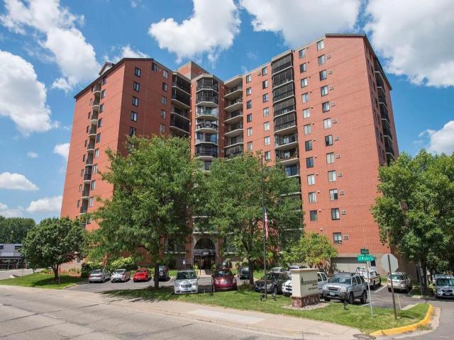 6500 Woodlake Drive Unit 313 Minneapolis MN 55423 - MLS# 7101723
