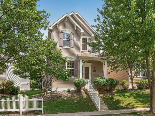 10013 Iris Lane Eden Prairie MN 55347 - MLS# 7101908
