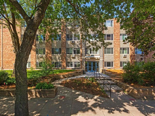 4400 Upton Avenue S Unit 201 Minneapolis MN 55410 - MLS# 7101910