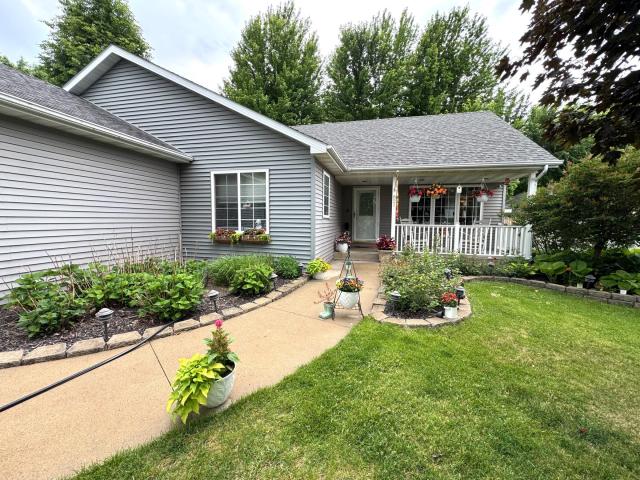 821 Lancer Drive NE Owatonna MN 55060 - MLS# 7101983
