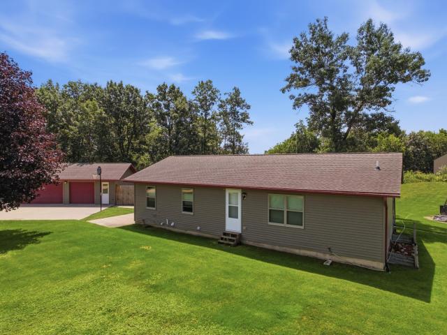 65391 142nd Avenue Wabasha MN 55981 - MLS# 7102034