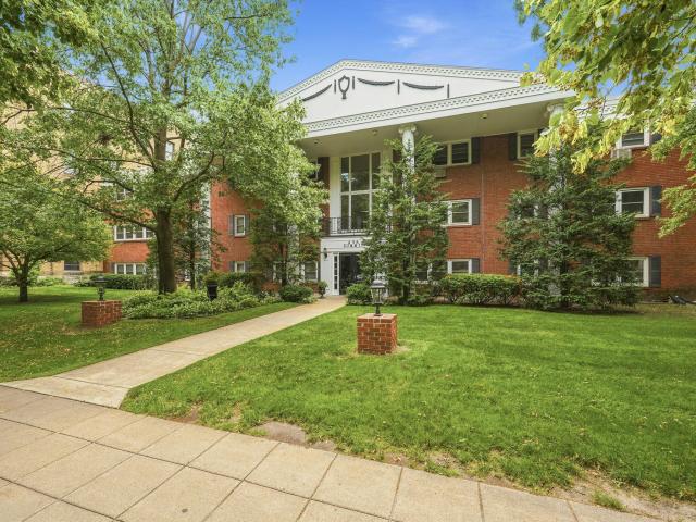 456 Summit Avenue Unit 203 Saint Paul MN 55102 - MLS# 7102064