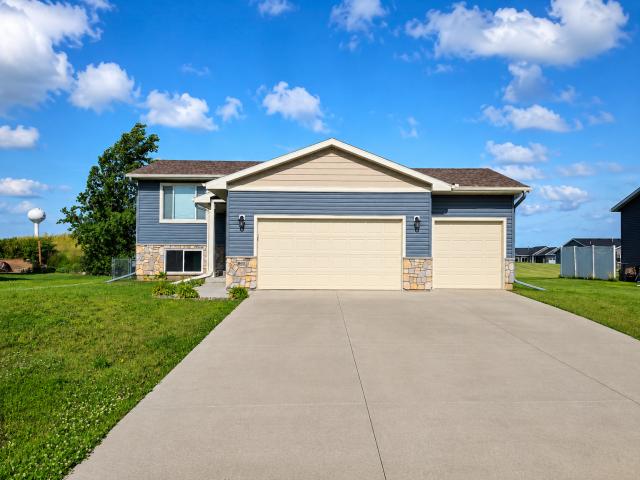 906 7th Avenue Wanamingo MN 55983 - MLS# 7102194
