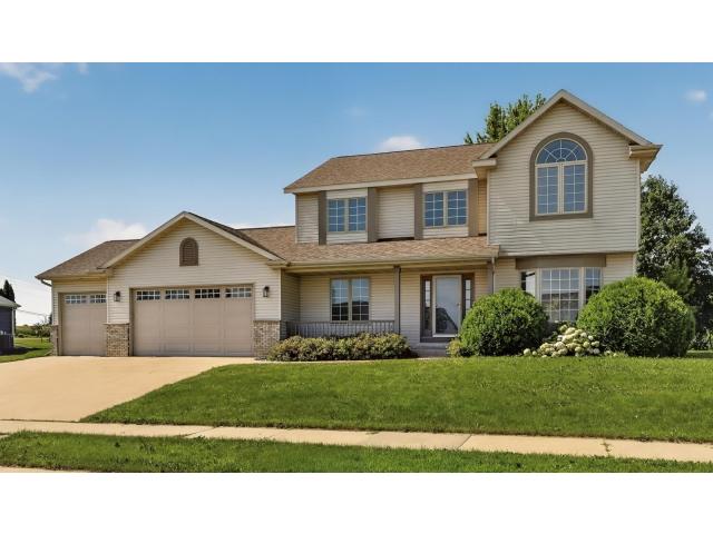 1110 Southern Hills Lane SW Rochester MN 55902 - MLS# 7102437