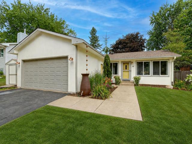 7572 Carillon Plaza W Woodbury MN 55125 - MLS# 7102544
