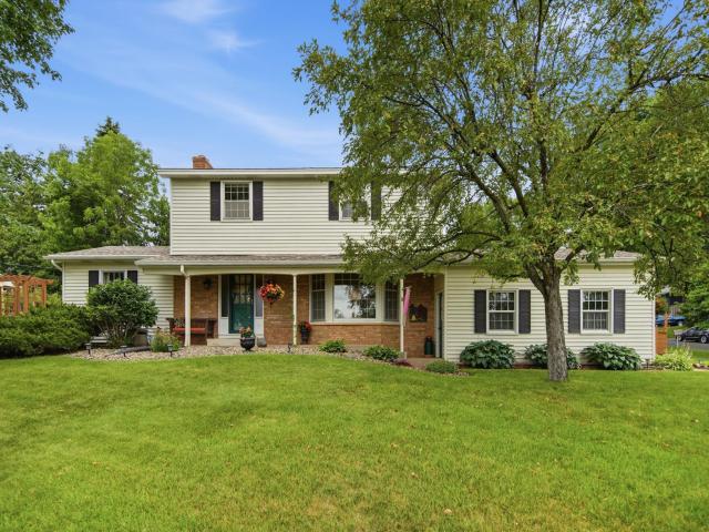 2623 Riviera Drive N White Bear Lake MN 55110 - MLS# 7102620
