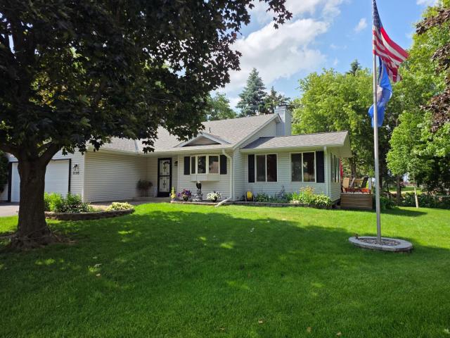 2295 Ariel Court N Saint Paul MN 55109 - MLS# 7102907