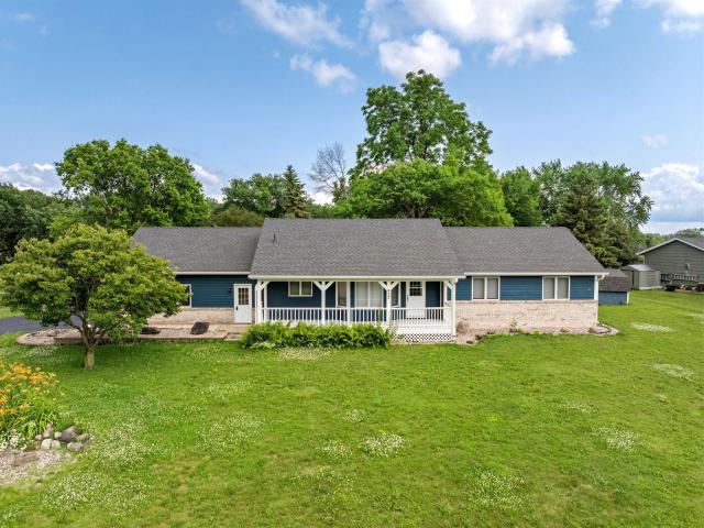833 Tyrol Lane Shakopee MN 55379 - MLS# 7102990