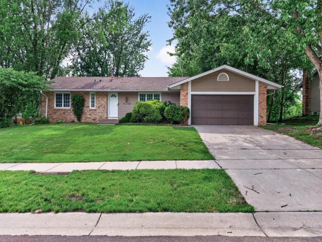 13769 Fairlawn Avenue Apple Valley MN 55124 - MLS# 7103067