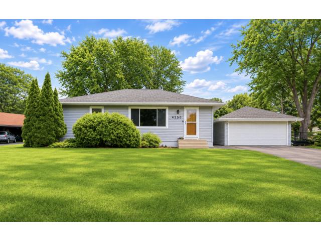 4250 Diamond Drive Saint Paul MN 55122 - MLS# 7103078
