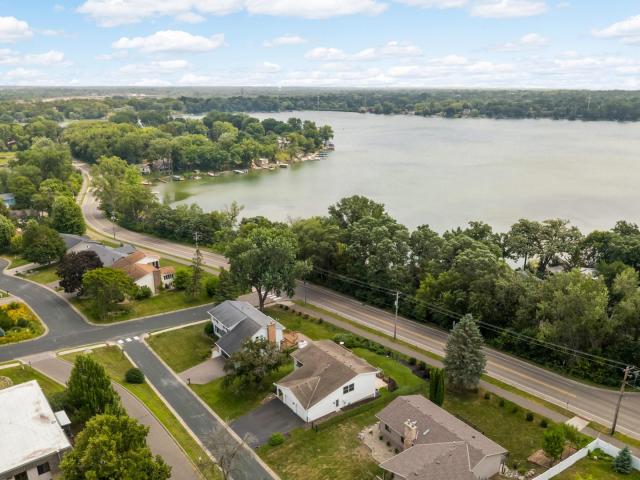 570 Kent Lane Saint Paul MN 55126 - MLS# 7103090