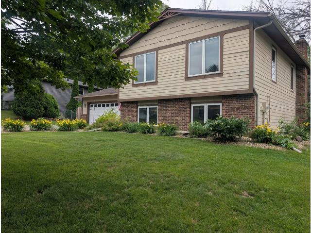 1950 Timber Wolf Trail N Eagan MN 55122 - MLS# 7103165