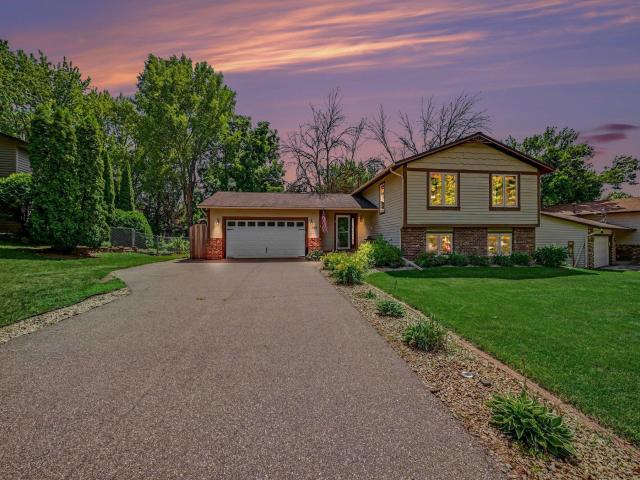 1950 Timber Wolf Trail N Eagan MN 55122
