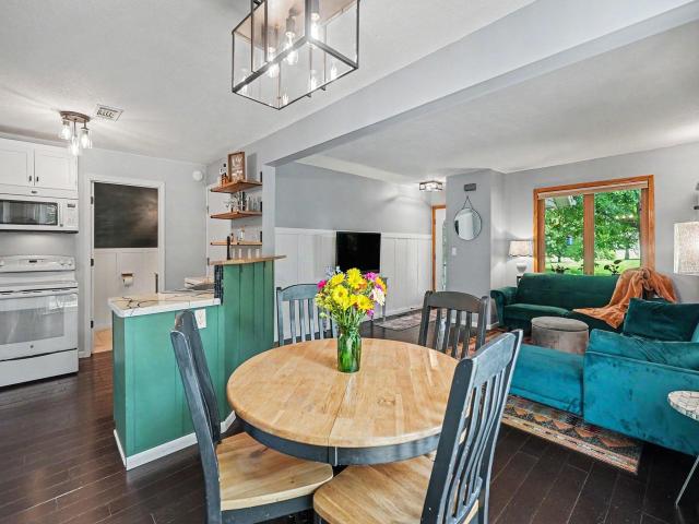 1504 Millpond Court Chaska MN 55318 - MLS# 7103214