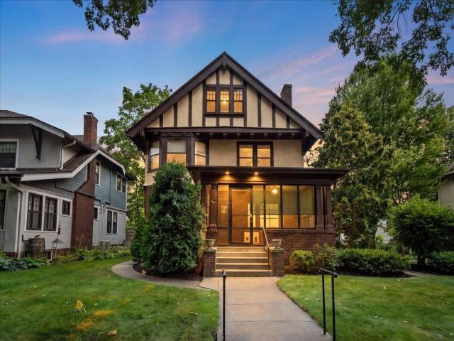 887 Ashland Avenue Saint Paul MN 55104 - MLS# 7103370