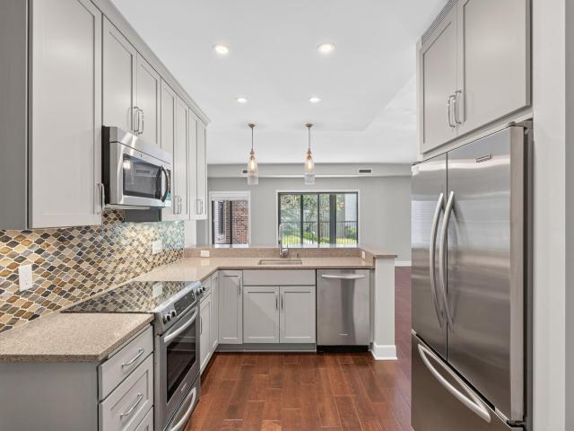 1235 Yale Place Unit 101 Minneapolis MN 55403 - MLS# 7103379