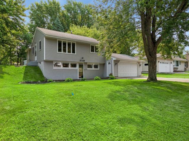 5749 W Glen Moor Road Minnetonka MN 55345 - MLS# 7103424