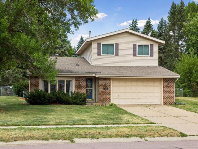 14945 Dundee Avenue Apple Valley MN 55124 - MLS# 7104124