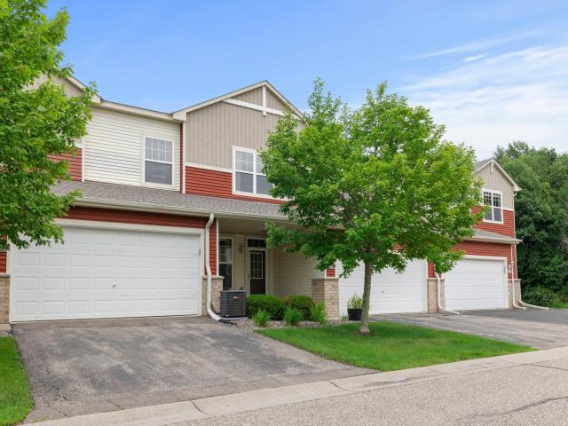 1646 White Pine Way Unit B Carver MN 55315 - MLS# 7104361