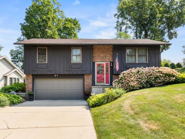 2517 Woodland Drive Faribault MN 55021 - MLS# 7104364