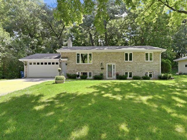 250 Glenbrook Road N Wayzata MN 55391 - MLS# 7104566