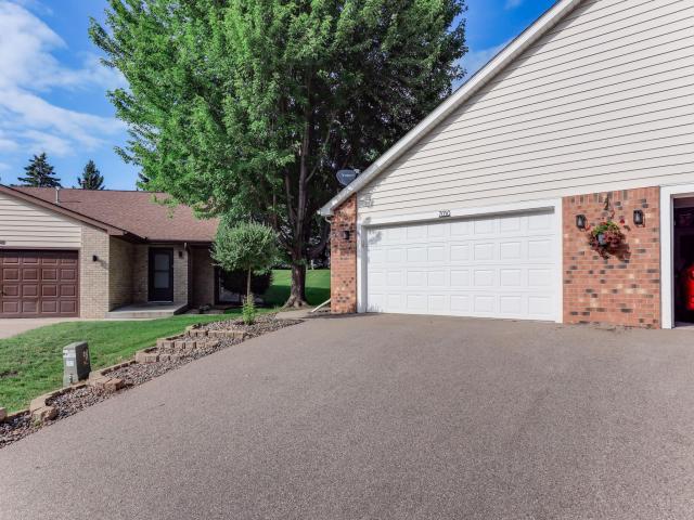 7050 Robinwood Trail Saint Paul MN 55125 - MLS# 7104860