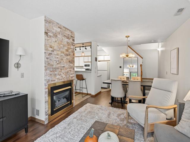2597 Bedford Court Unit 27 Mendota Heights MN 55120 - MLS# 7104914