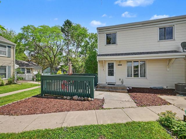 4920 Grenwich Trail N Saint Paul MN 55128 - MLS# 7105101