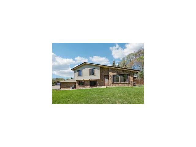 13400 Pepperwood Circle Minnetonka MN 55305 - MLS# 7105180