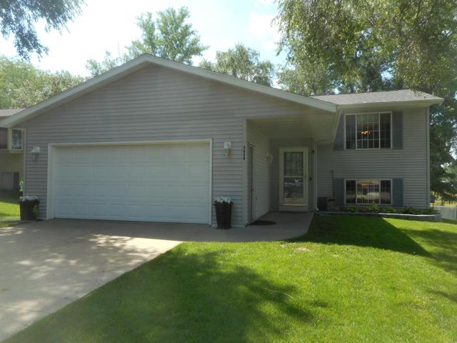 3838 Strathmore Lane SE Rochester MN 55904 - MLS# 7105524