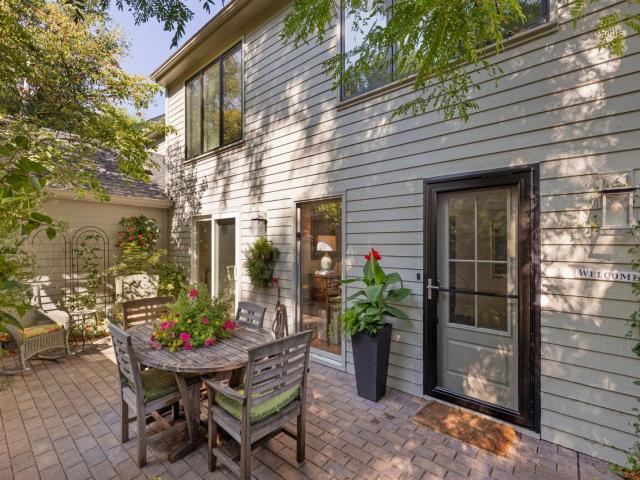 20452 Knightsbridge Road Excelsior MN 55331 - MLS# 7105526