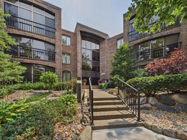 5501 Dewey Hill Road Unit 322 Minneapolis MN 55439 - MLS# 7105656