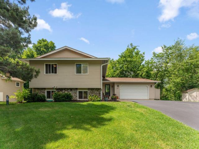 16320 Lake Ridge Drive Maple Grove MN 55311 - MLS# 7105709