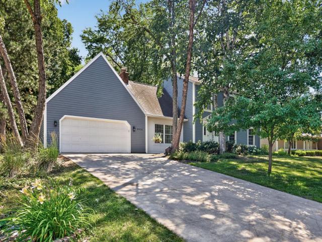 8906 138th Street Court Apple Valley MN 55124 - MLS# 7105716